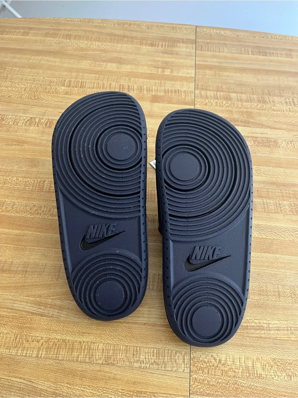 Nike UMich Michigan Offcourt Slides men’s 7